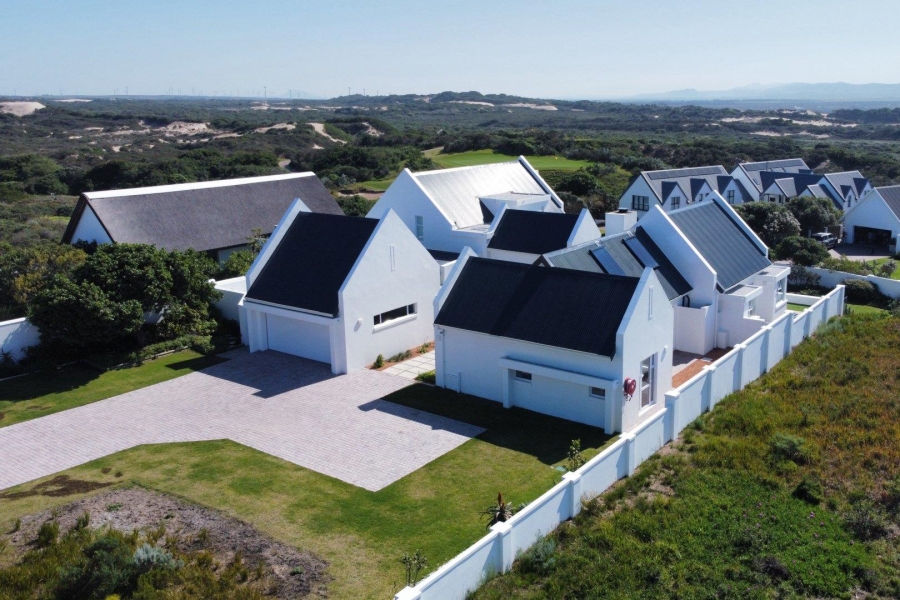 5 Bedroom Property for Sale in St Francis Links Eastern Cape